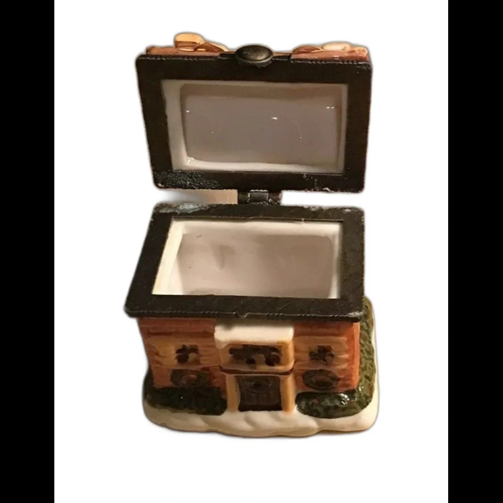 Vintage 3 Story English Cottage Hinged Trinket Box Snowy Winter House Porcelain